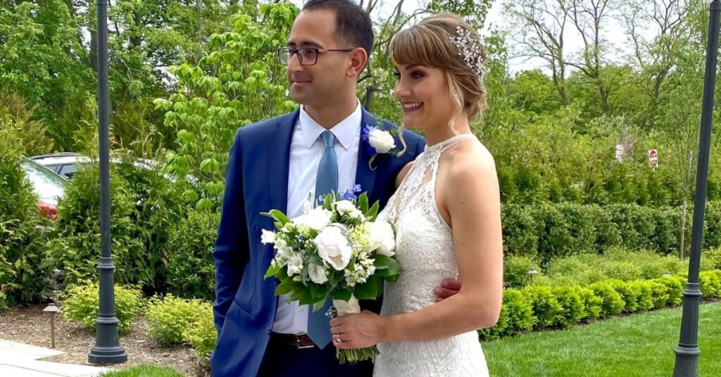 9 Bouquet Toss Songs That Will Energize the Crowd